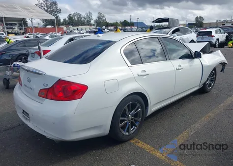 2013 Infiniti G37 Journey z USA, uszkodzony, nr VIN JN1CV6AP9DM305155
